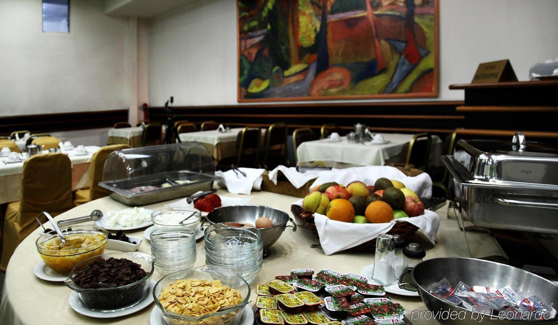 Hotel Metropol Lárissa Restaurante foto